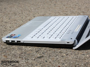 Die Tasten haben einen festen Anschlag aber einen etwas undeutlichen Druckpunkt.