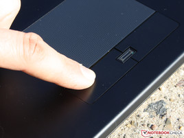 Touchpad mit breiten Tasten, aber zu kleinem Hub