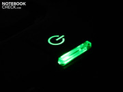 Die einzige optische Spielerei ist der grün leuchtende Power-On Taster.
