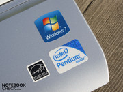 beherbergt einen energiesparenden Pentium U5400 (1.20GHz), der auch die Grafikkarte enthält.