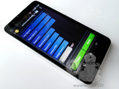 Das Xperia E4 bietet mit fünf Zoll ein größeres Display als der Vorgänger (Bild: teleguru.pl)