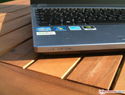 Die Status-LEDs sind allesamt weiß.