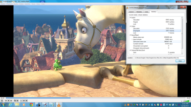 Laut VLC gibt es nur wenige Dropped Frames in dem 1080p-Video, trotzdem ruckelt die Wiedergabe leicht, was ein Problem mit der Bildwiederholfrequenz des externen Monitors vermuten lässt. In der Tat ist das Problem bei 50 Hz geringer als bei 60 Hz.