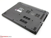 Wartungsklappe? Fehlanzeige. Hier kann nur der Akku abgenommen werden.