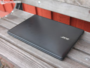 ... sowie ein optisches Laufwerk.