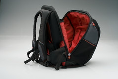 Rot / Schwarz / Graues Design beim Steel