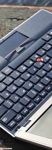 ThinkPad Edge 11: Die Eingabegeräte haben ein in dieser Preisklasse noch nicht erlebtes sehr gutes Feedback.