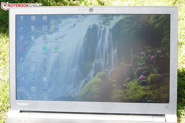 Das Tecra Z50 im Outdooreinsatz.