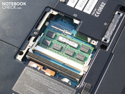 Der Arbeitsspeicher steckt als Standard Modul (1x4096 MB, 1 Sockel frei).