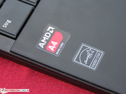 Angetrieben wird das eher langsame Office-System von einem Quadcore, dem AMD A4-5000 (4x 1.50 GHz).
