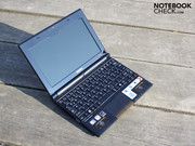 Das NB520-108 (hier die braune Variante) ist mit einem Intel Atom N550 (2x1.50GHz) ausgerüstet.