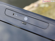 Die Webcam löst mit 0.3 Megapixeln sehr schwach auf.