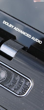 Toshiba Satellite P770-10P: Die Lautsprecher geben Mitten und Tiefen recht ausgewogen wieder.