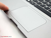 Touchpad: ClickPad mit geringem Hubweg, schwerer Druckpunkt
