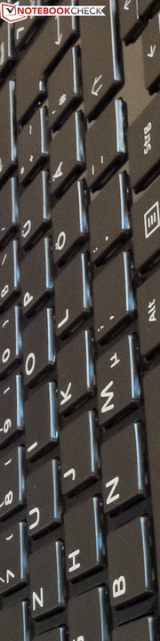 Die Tastatur entspricht im Wesentlichen dem Design einer Desktop-Tastatur...