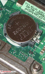Die BIOS-Batterie könnte gewechselt werden.