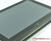 ...wie eine Leiste unterhalb des Displays. Dadurch...