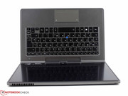 Das ganze Convertible kommt auf stolze 1435 Gramm. Das ist ziemlich viel für ein Tablet mit Tastatur.