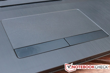 Das Touchpad dagegen erlaubt weitgehend präzise Eingaben.