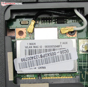 Auch das WLAN-Modul ist zugänglich.