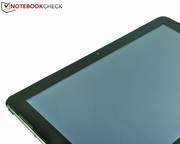 Die Frontkamera löst nur mit mageren 0,3 Megapixeln auf und ist nur für Videochats geeignet.