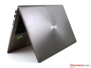 ... Erneut kommen Intels Haswell Plattform und eine Geforce 840M zum Einsatz.