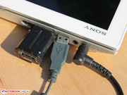 Datenstau an den USB-Ports: Warum mussten die zwei Stecker so dicht nebeneinander konzipiert werden?
