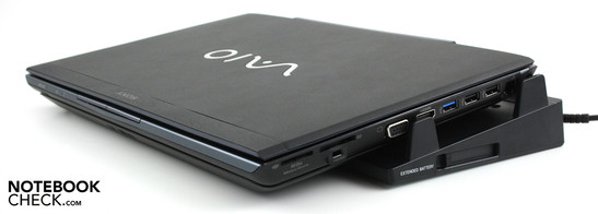 Sony Vaio VPC-SB1Z9EB mit Akku-Slice VGP-BPSC24 auf Docking-Station VGP-PRS20