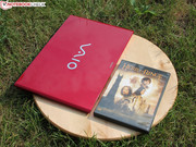 Der 13,3-Zoller hat nicht nur kompakte Abmessungen, ...