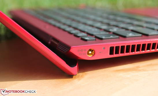 Vaio Pro 13 RED: hübsch, graziös und glänzend - haptisch aber schmierig und zerbrechlich