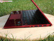 Die Base selbst ist ohne Standfuß 10 Millimeter dünn.