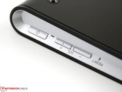 Power-On und Lautstärke sind blind zu ertasten.