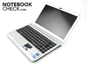 Neben einer Tastatur mit gutem Feedback und viel Platz