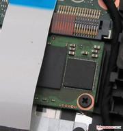 Asus spendiert dem Rechner einen SSD-Cache.