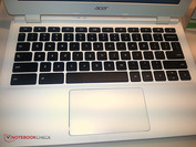 Die Tastatur ist klar von Apple inspiriert, aber bei weitem nicht so wertig.