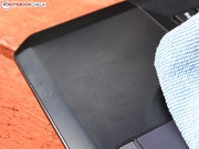 Es hat jetzt gebürstete Alu-Flächen.