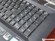 Die Tastatur nutzt den Platz des 17-Zollers leider nicht aus.