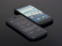 Das Yotaphone 2 bietet zwei Touchdisplays (Bild: Yota Devices)