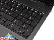 Die Eingabegeräte lassen keine Wünsche offen, lediglich der Nummernblock sorgt für eine asymmetrische Anordnung des Touchpads.