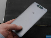 Das ZTE Blade V8 ist als Mittelklasse-Phone mit Dual-Cam für die CES 2017 geplant.