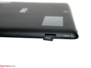 Der MicroSD-Karten-Slot hat einen sehr kräftigen Federmechanismus.