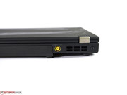 Der Netzanschluss befindet sich am Heck.