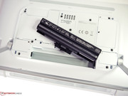 Der Akku ist im Vergleich zur Gerätegröße und in Relation zum Stromverbrauch völlig unterdimensioniert.