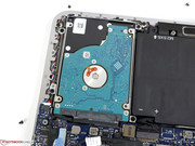 Die konventionelle Festplatte bietet viel Platz und wird durch ein schnelles mSATA SSD unterstützt.