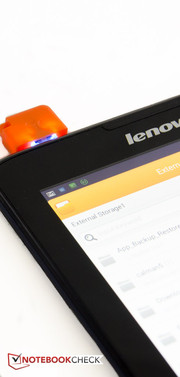 Zusätzlich zum microSD-Kartenleser gibt es USB-OTG.