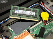 Das integrierte 4 GB DDR3-RAM Modul lasst sich gegen 8 GB tauschen.