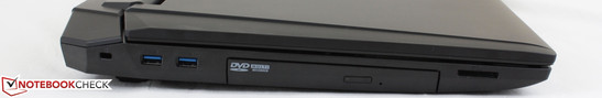 Links: Kensington-Schloss, 2 x USB 3.0, DVD-Laufwerk, 3-in-1 Kartenleser