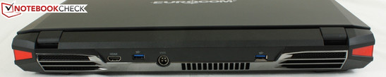 Rückseite: HDMI-Ausgang, 2x USB-3.0, Netzteilanschluss