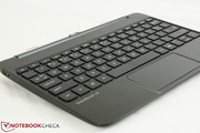 Das Tastatur-Dock ist 1,0 cm dick und wiegt ebenfalls etwa 600 Gramm.