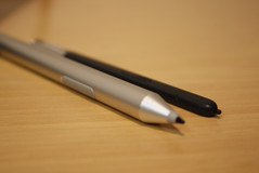 WACOM digitizer next to a Galaxy Note 4 stylus